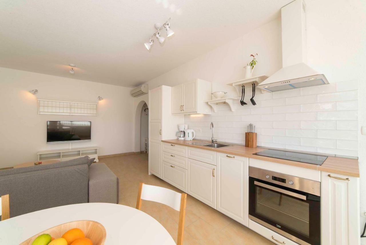 Sunset House Apartment Kampor Ngoại thất bức ảnh