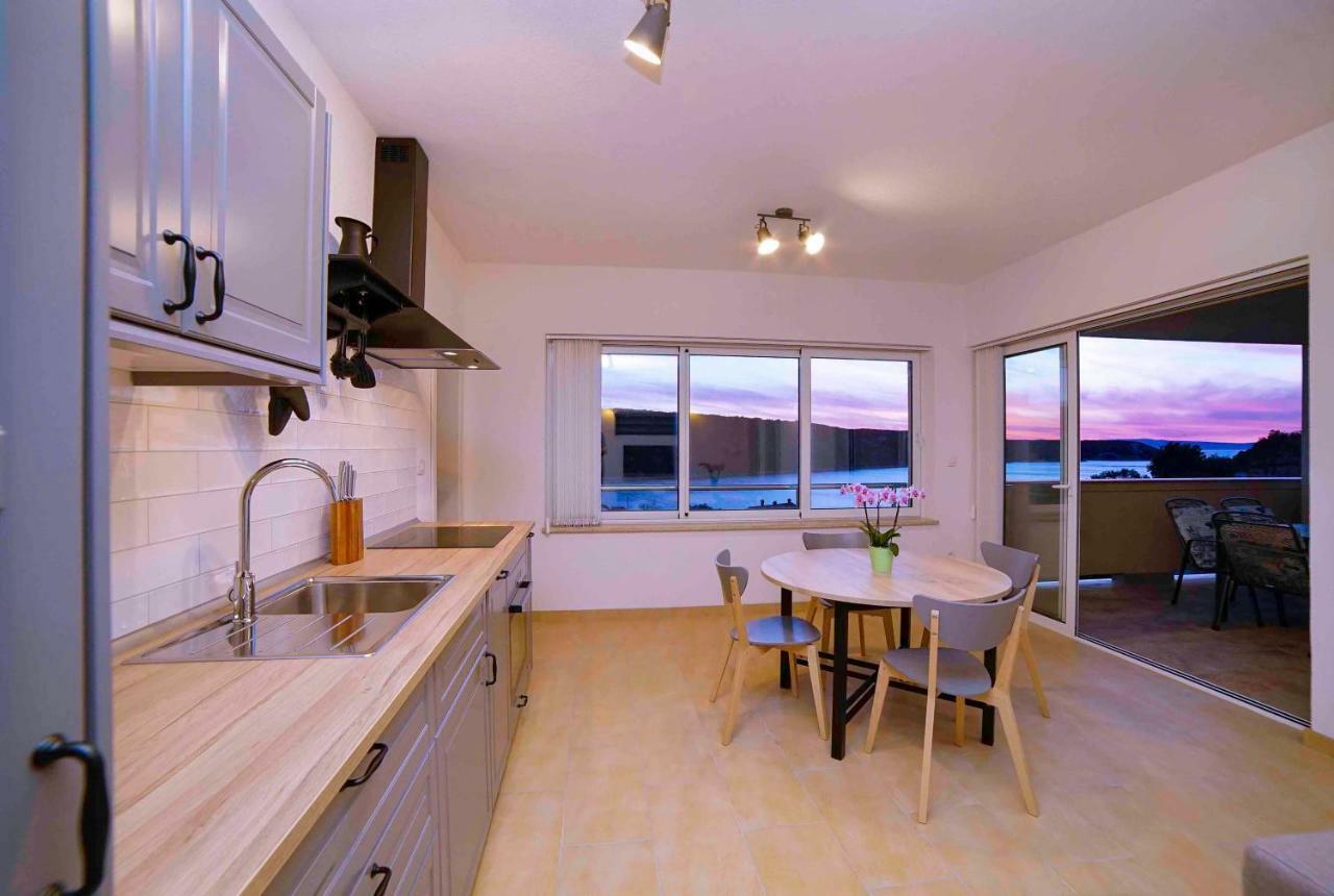 Sunset House Apartment Kampor Ngoại thất bức ảnh