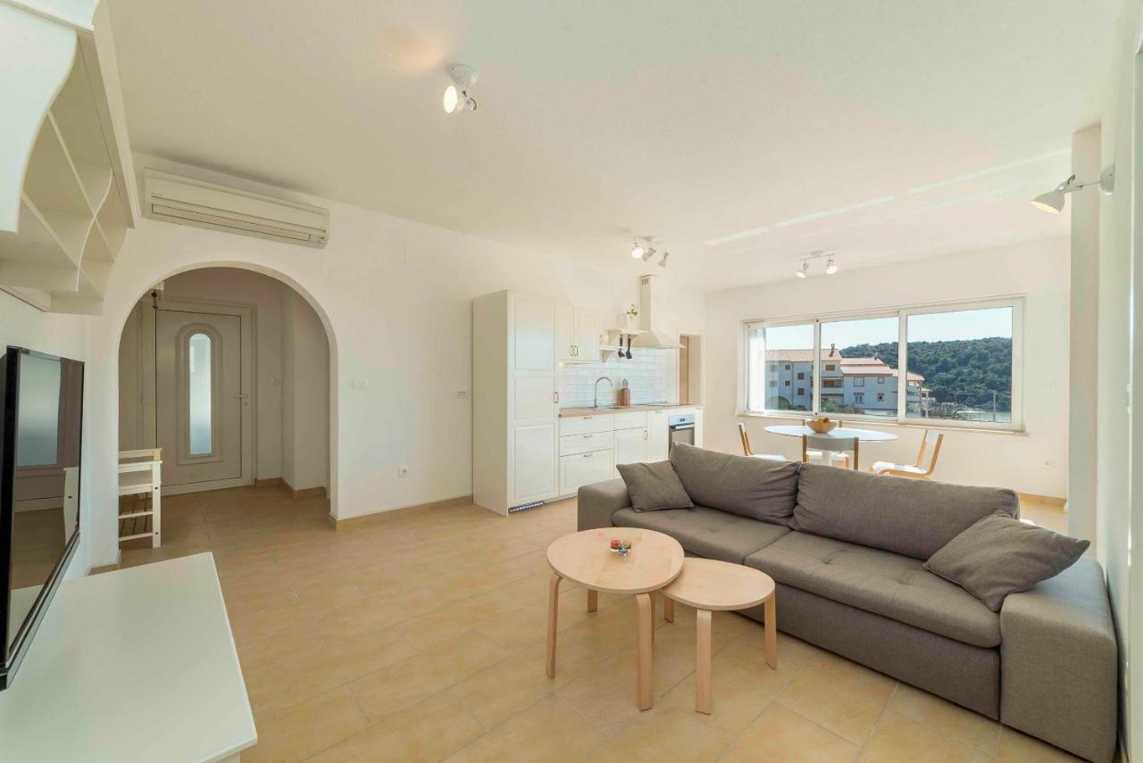 Sunset House Apartment Kampor Ngoại thất bức ảnh