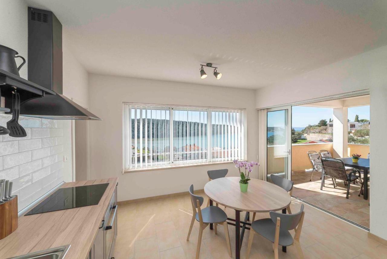 Sunset House Apartment Kampor Ngoại thất bức ảnh