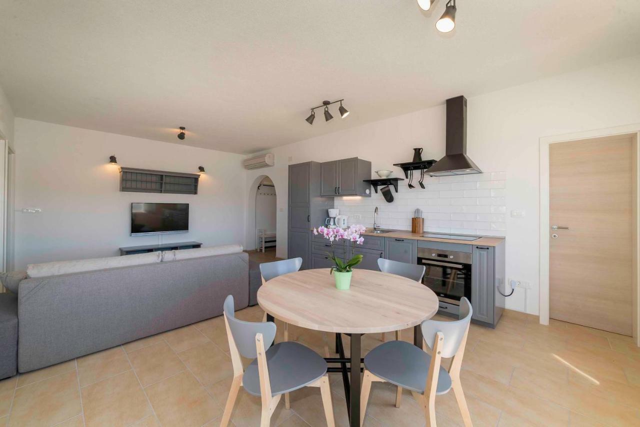 Sunset House Apartment Kampor Ngoại thất bức ảnh